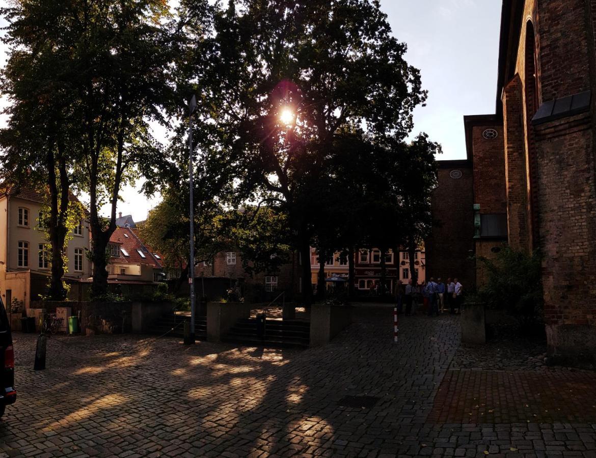 Admiralskoje Direkt Am Hafen Lägenhet Flensburg Exteriör bild